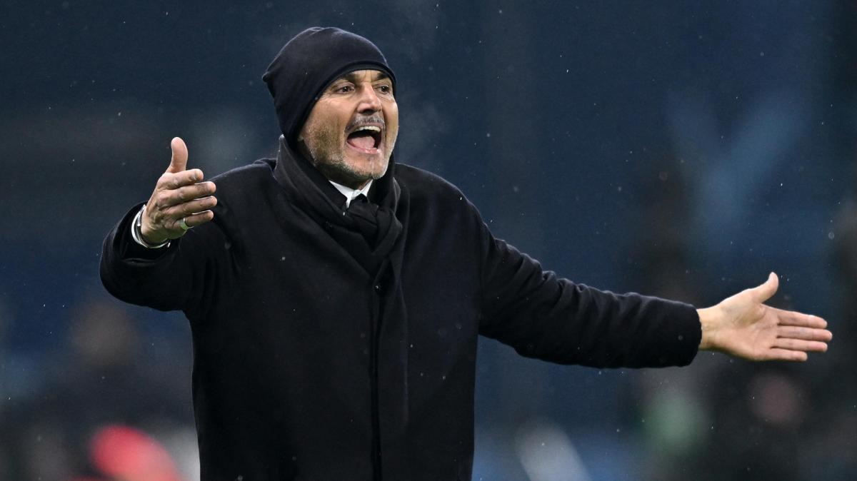 开云官网-斯帕莱蒂：球队在部分位置缺少合格替补，董事会对此心知肚明